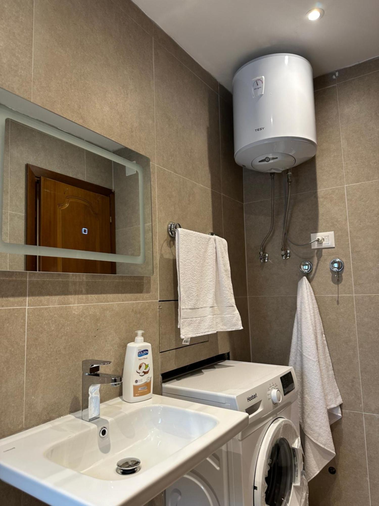 Tirana Home Exterior photo